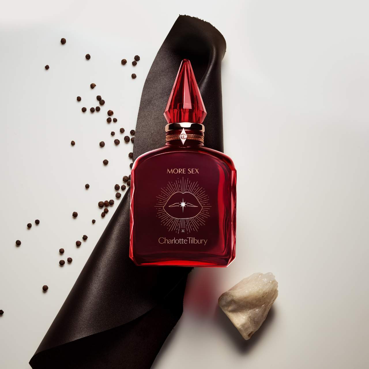 Charlotte Tilbury More Sex Eau de Parfum - Thumbnail 3