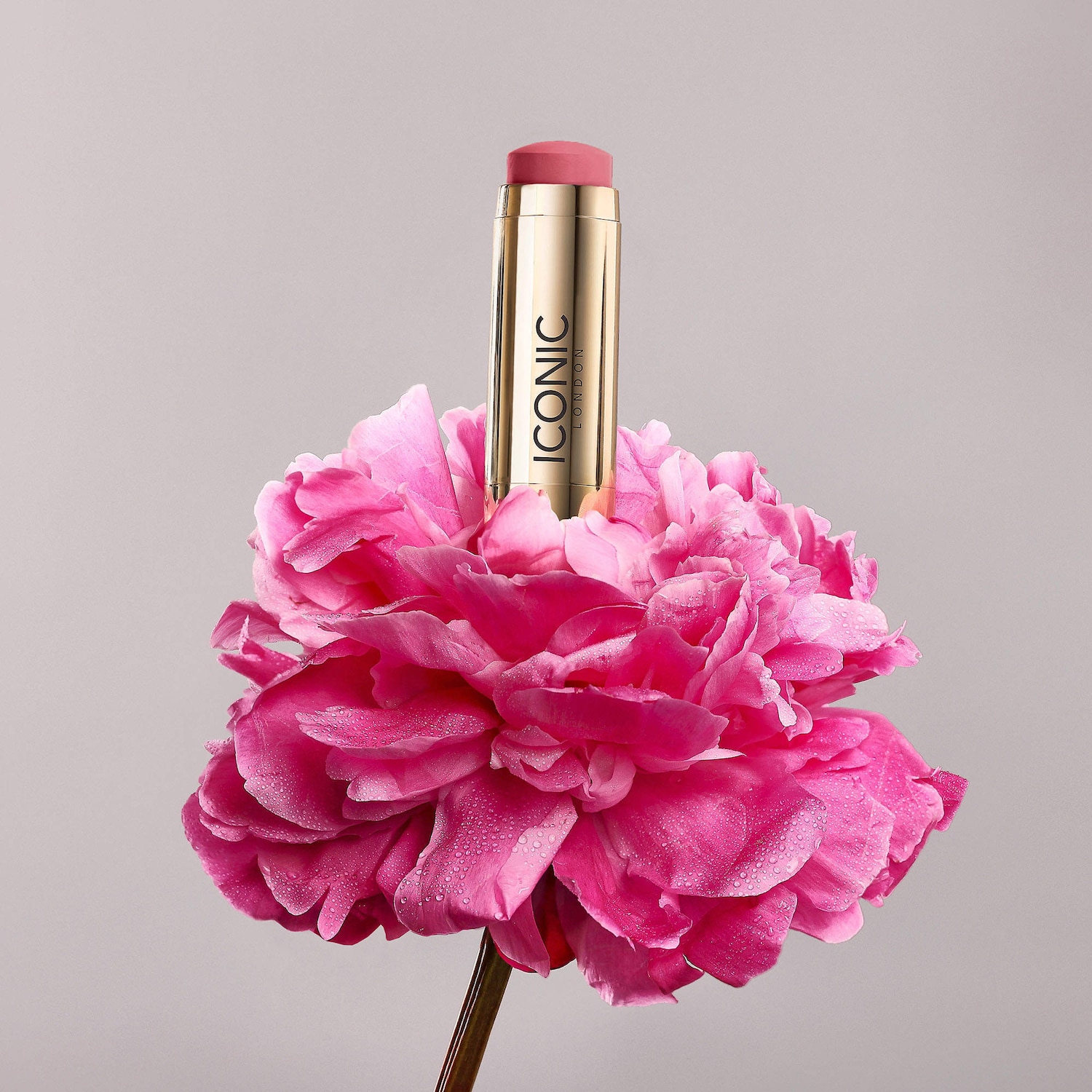 ICONIC London Blurring Blush Stick - Thumbnail 3