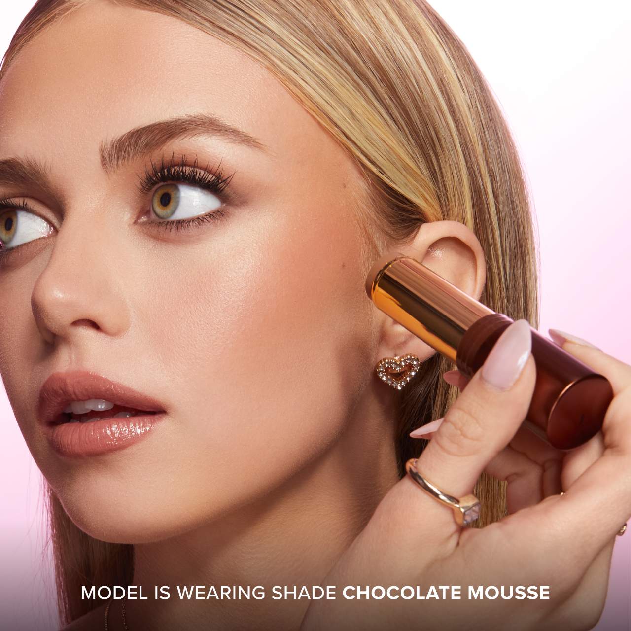 Тающий бронзирующий и скульптурирующий стик Too Faced Chocolate Soleil — фото 8