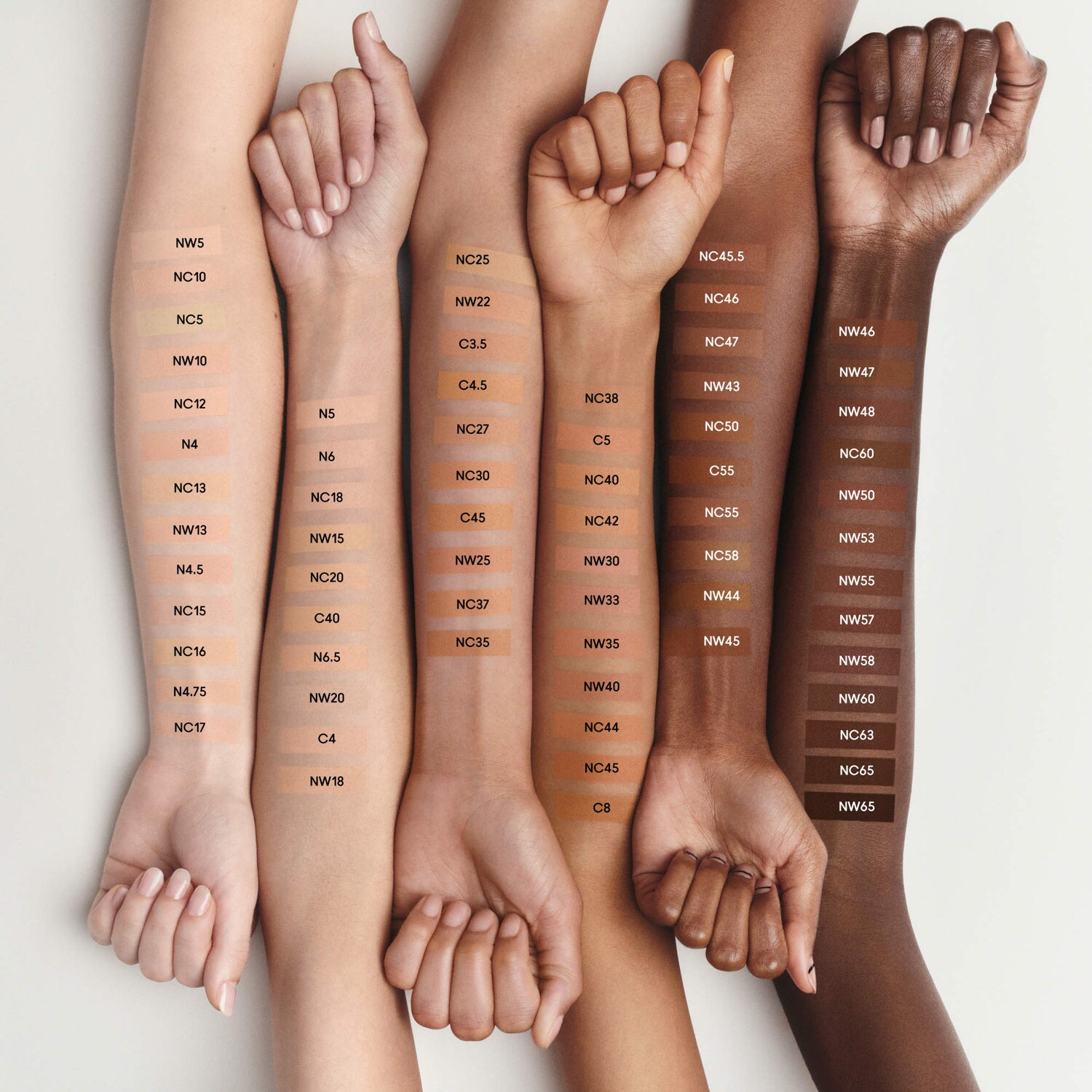 Studio Fix Fluid SPF 15 24HR Buildable Soft-Matte Foundation + Oil