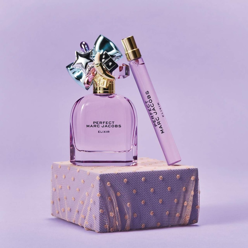 Perfect Elixir Eau de Parfum Travel Spray with Woody Amber & Vanilla thumbnail 3
