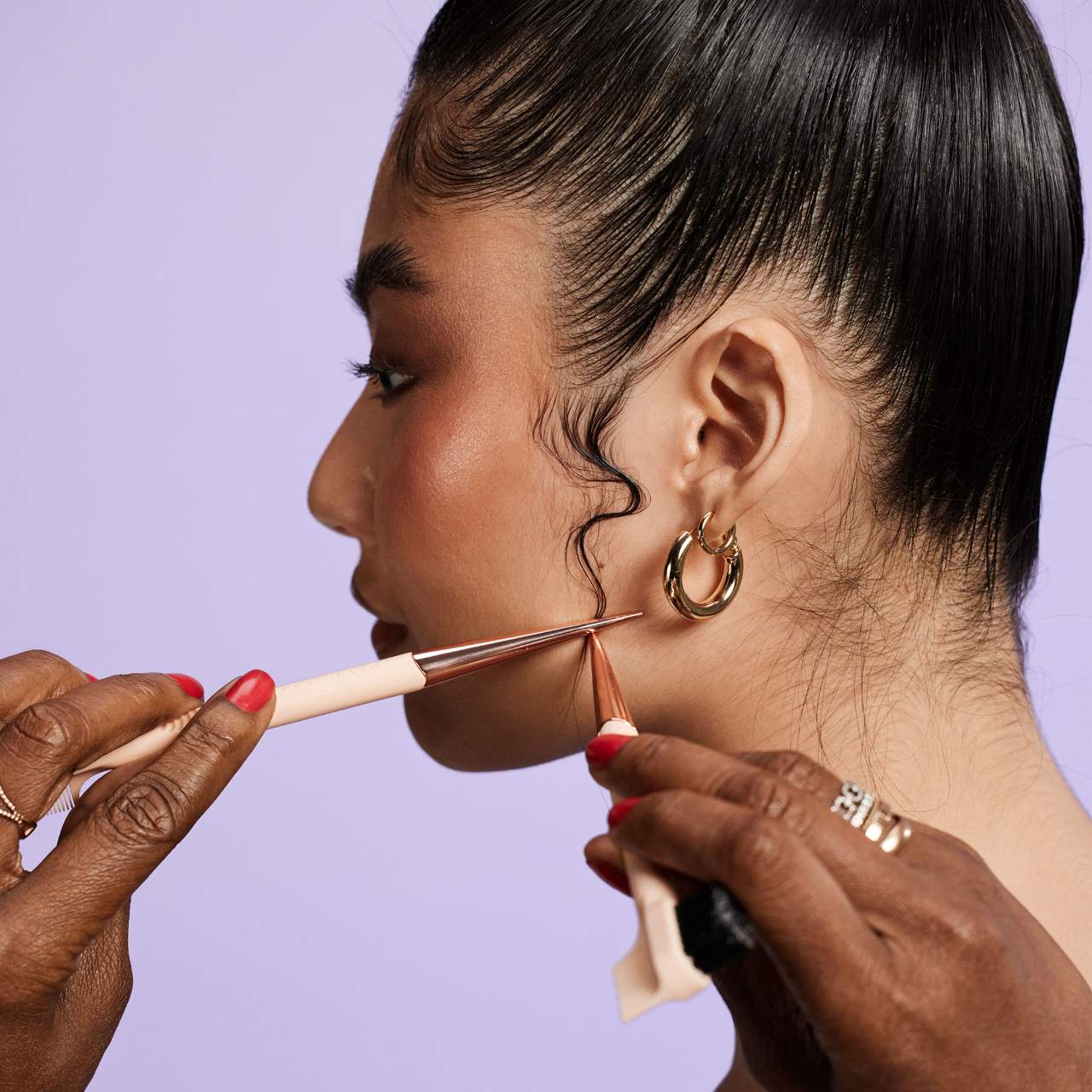 Инструмент 3 в 1 для укладки волос у линии роста Fenty Beauty by Rihanna The Sidestick — фото 8