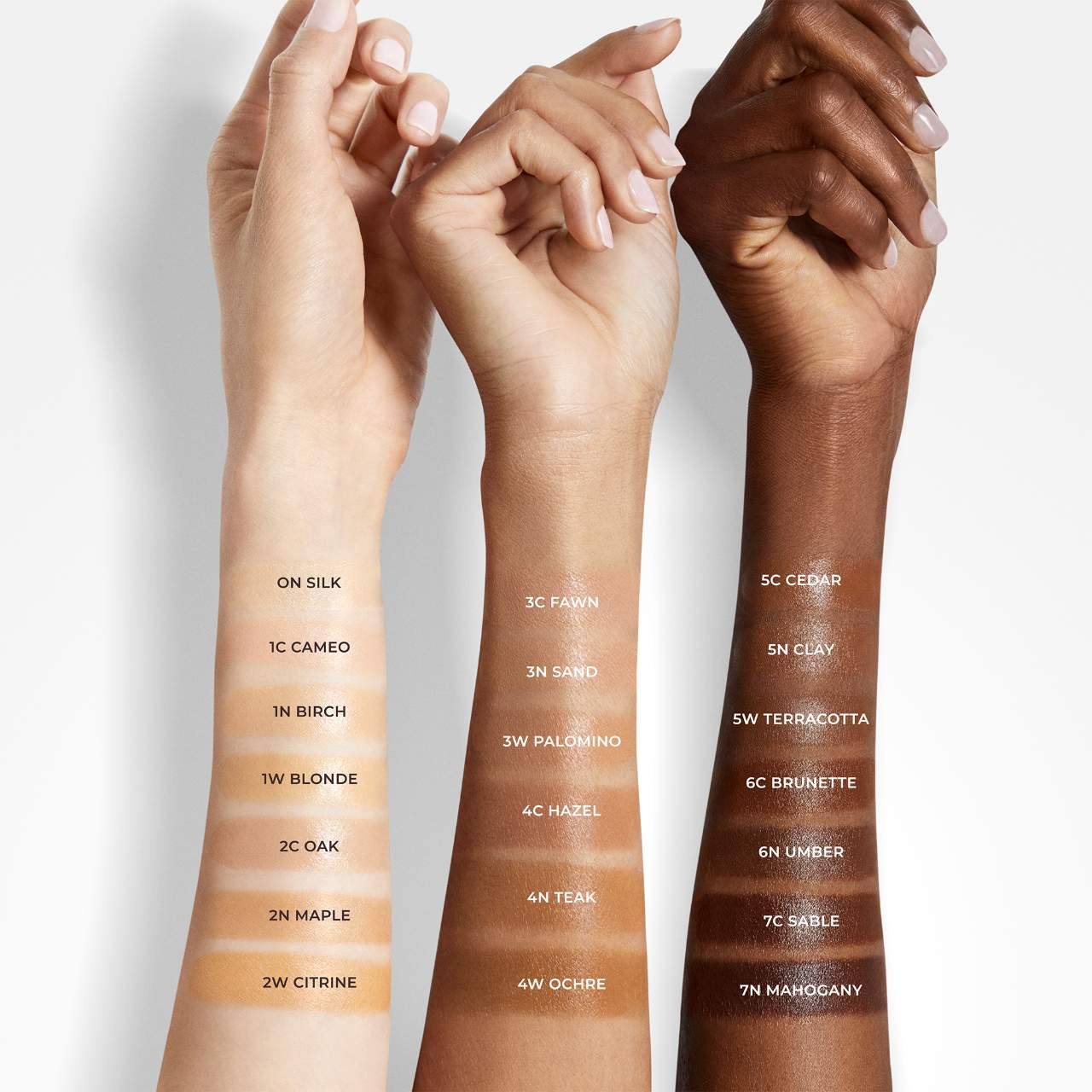 Mini Long-Wear Tinted Moisturizer Natural Dewy with Hyaluronic