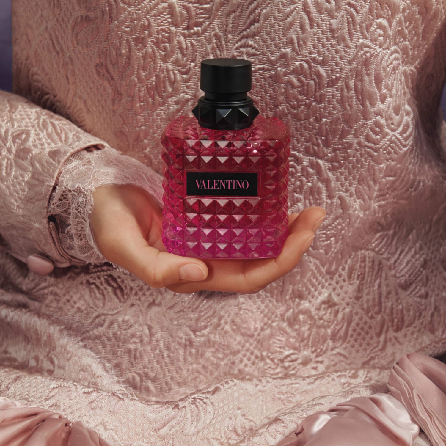 Donna Born in Roma Extradose Parfum with Vanilla & Blackcurrant