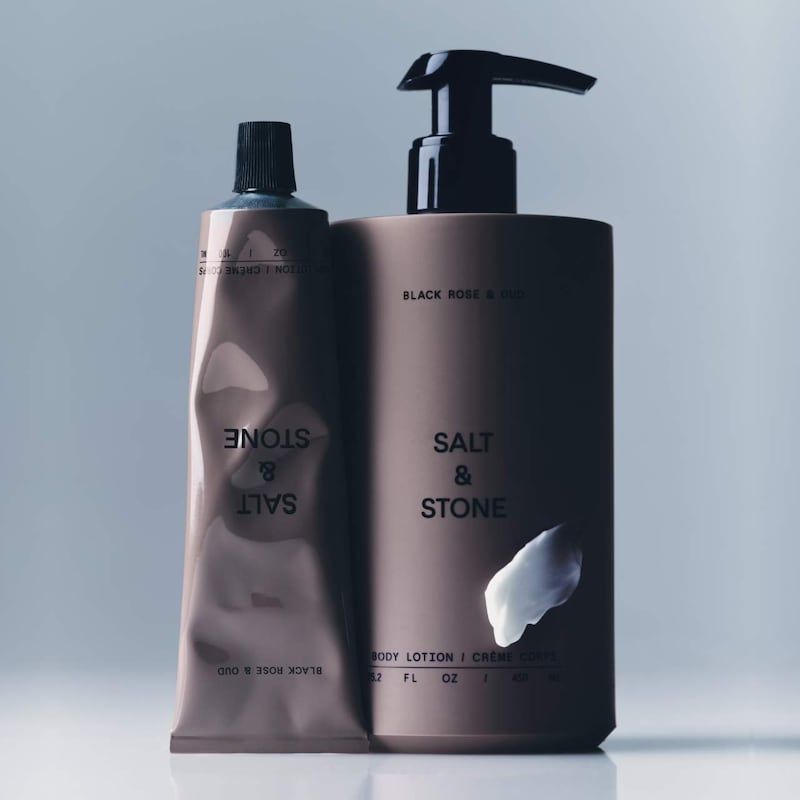 Black Rose & Oud Hydrating Body Lotion with Niacinamide thumbnail 4