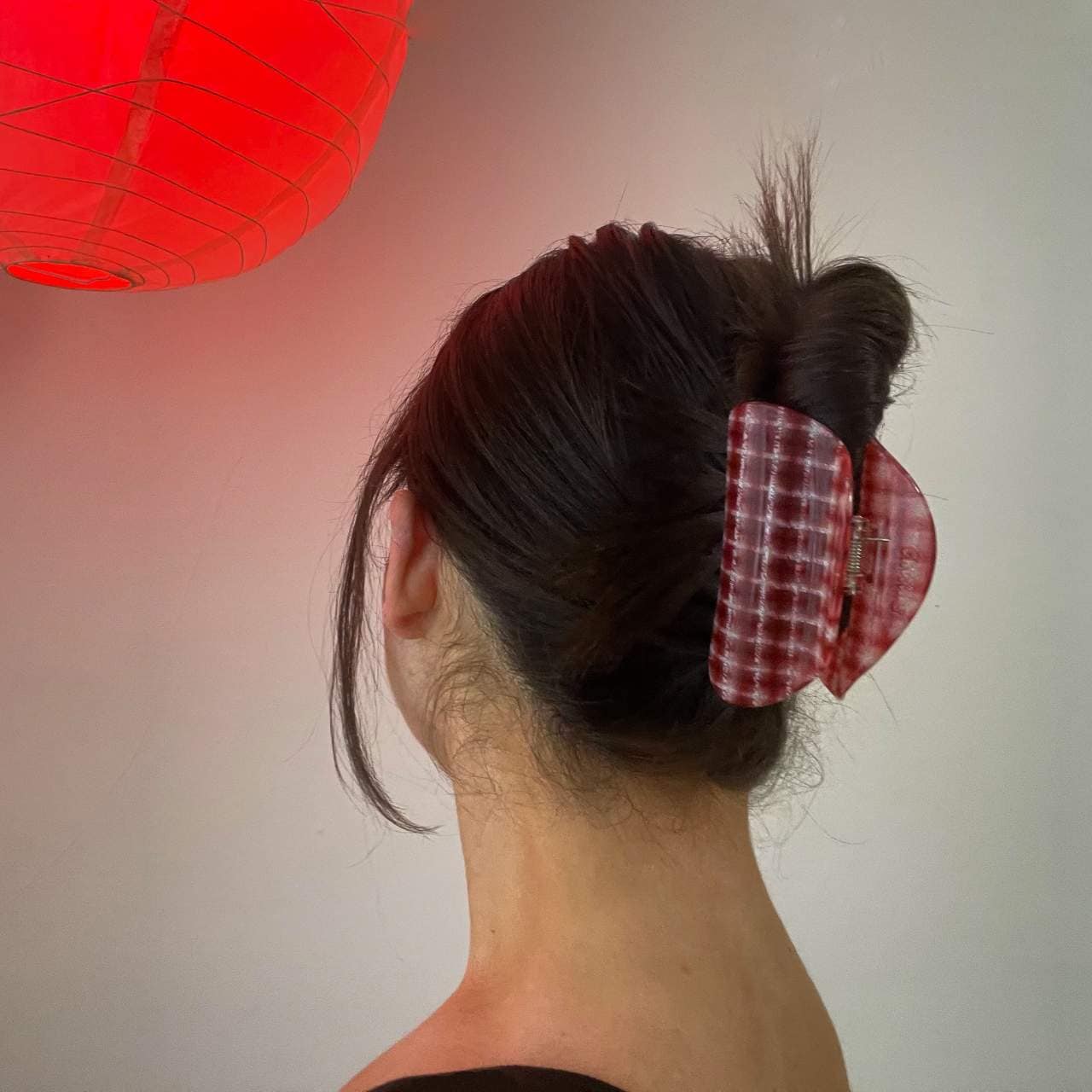 Заколка-краб Chunks Medium Suki, Red Plaid — фото 5