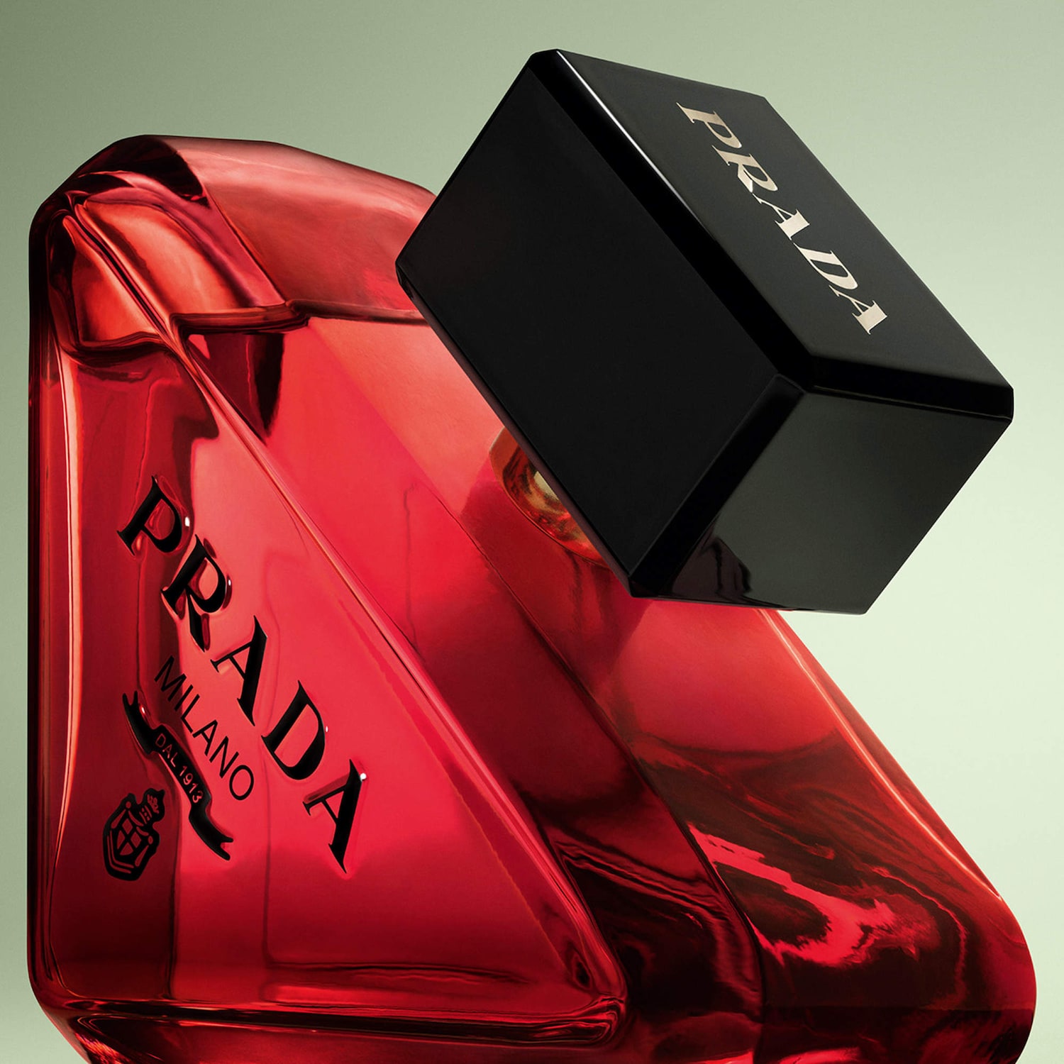 Paradoxe Radical Essence Parfum Travel Spray with Sandalwood