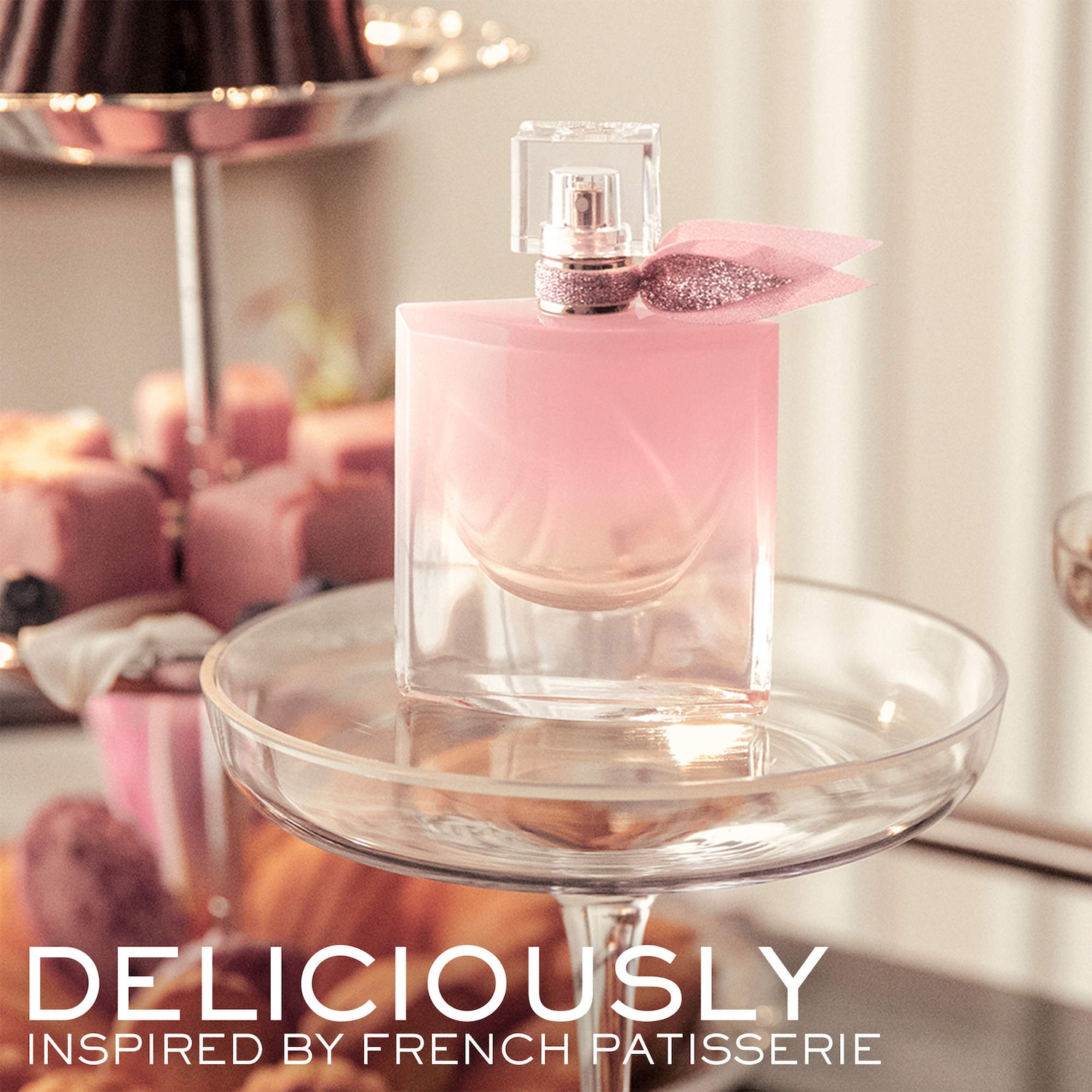 La Vie Est Belle Vanille Nude Eau de Parfum with Warm Vanilla
