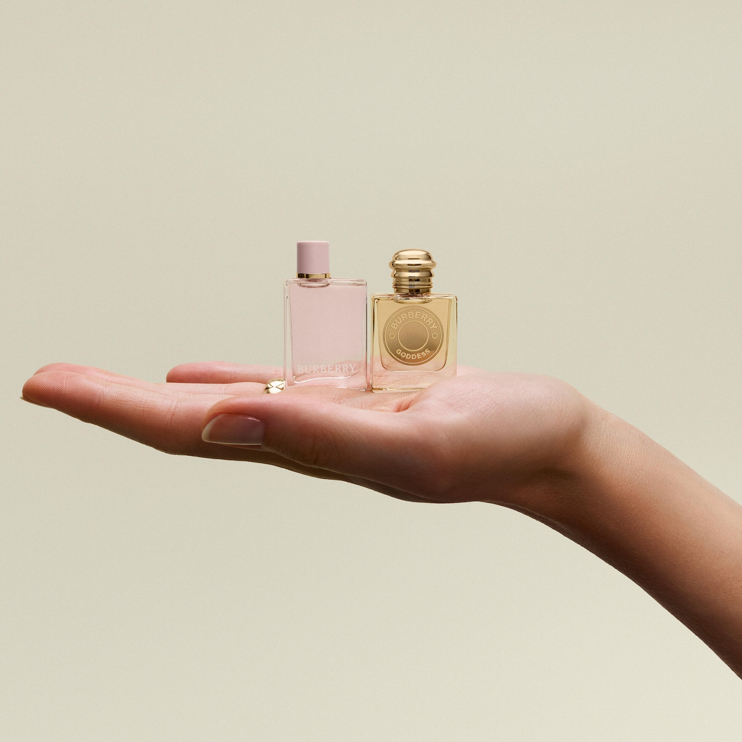 Mira schon Burberrys他6個セット Mini Her & Goddess Perfume Duo Set - BURBERRY | Sephora