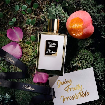 Forbidden Games Eau de Parfum Travel Spray with Honey & Peach 