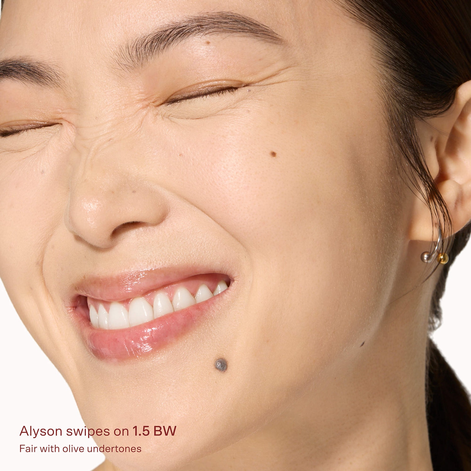 Swipe All-Over Hydrating Serum Concealer with 18-HR Wear 4