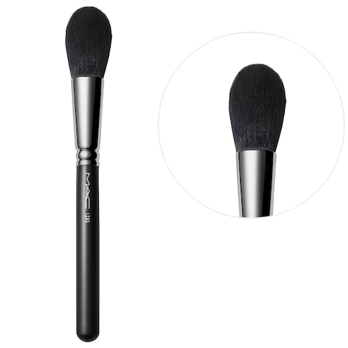 MAC Cosmetics Синтетическая кисть для пудры и румян MAC 129