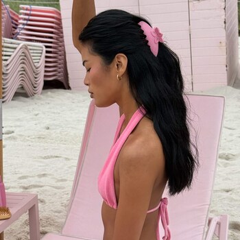 Big Effing Clip&reg; Hair Claw in Lychee Hibiscus - Emi Jay  display picture 2
