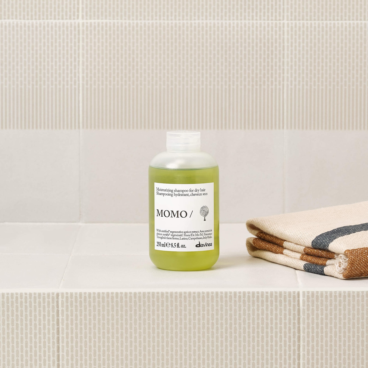 MOMO Hydrating Shampoo for Dry Hair - Davines | Sephora