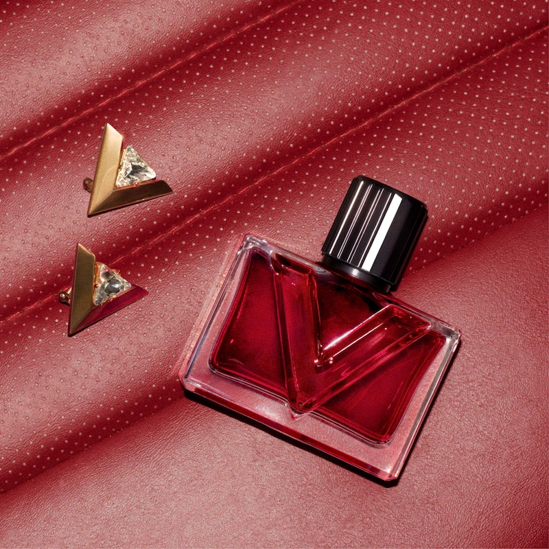 Vendetta Donna Eau de Parfum With Tuberose Travel Spray thumbnail 4