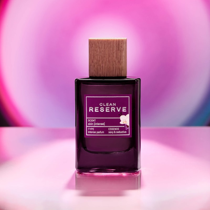 Skin Intense Eau de Parfum Intense with Vanilla, Musk and Tonka Bean thumbnail 3