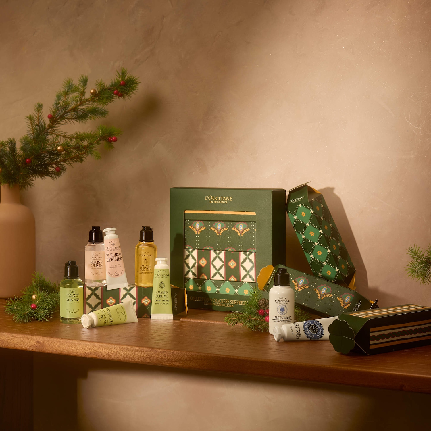 Festive Crackers - Travel Size Cleanse & Moisturize Gift Set - L