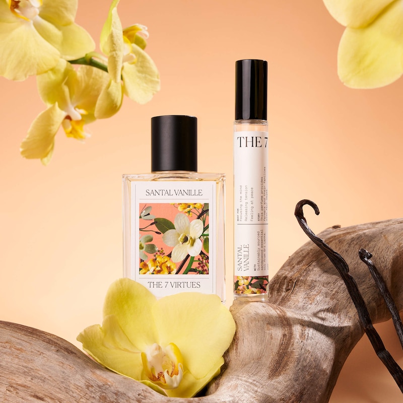 Santal Vanille Eau de Parfum Travel Spray thumbnail 3