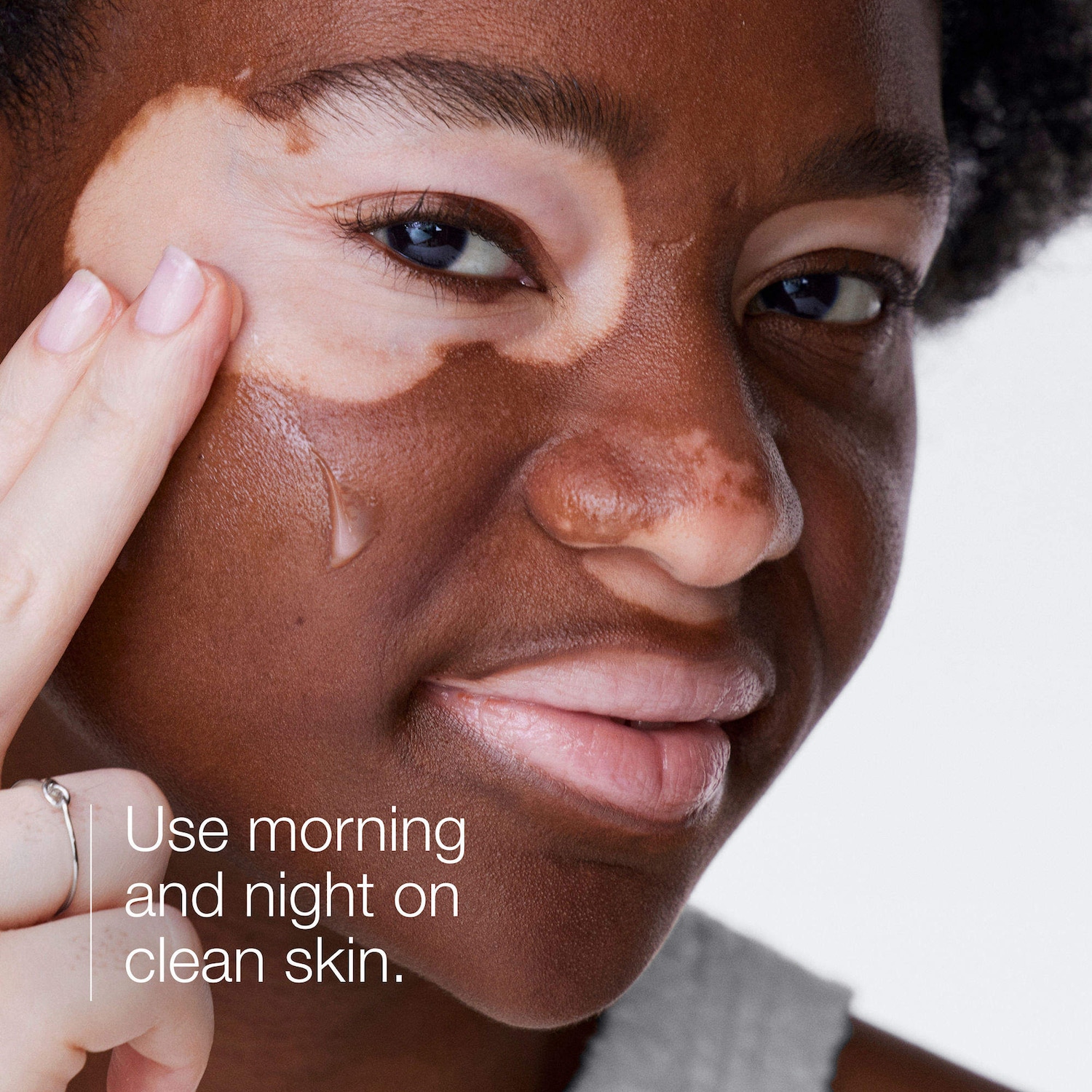 Hydratant gel-crème réapprovisionnement automatique Moisture Surge™ 100H avec acide hyaluronique